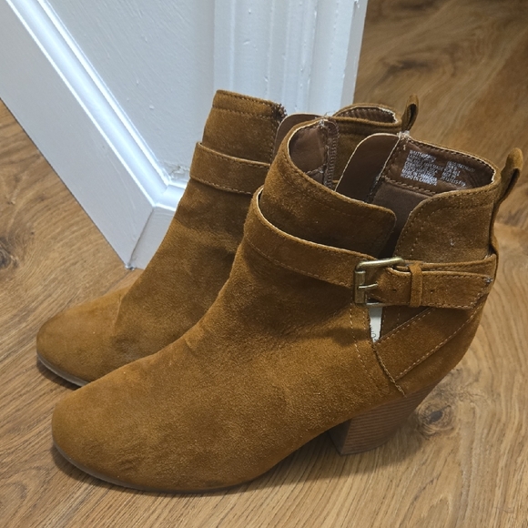 Time and Tru Shoes - Time and Tru Brown Ankle Booties